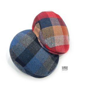 coppola uomo donna invernale retro style glamour accessories shop stile inglese made in Italy cappello invernale a quadri https://www.glamouraccessoriesshop.it/wp-content/uploads/2024/12/coppola-uomo-donna-invernale-retro-style-glamour-accessories-shop-stile-inglese-made-in-Italy-cappello-invernale-a-quadri--300x300.jpeg