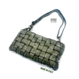 https://www.glamouraccessoriesshop.it/wp-content/uploads/2026/03/mini-bag-donna-a-spalla-in-vera-pelle-intrecciata-verde-militare-made-in-italy.jpeg--300x300.jpg