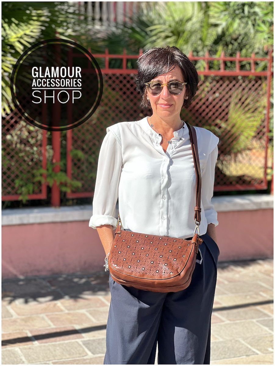 BORSA donna vera pelle borchiata laserata lavata vintage MADE IN ITALY Zahara - immagine 10