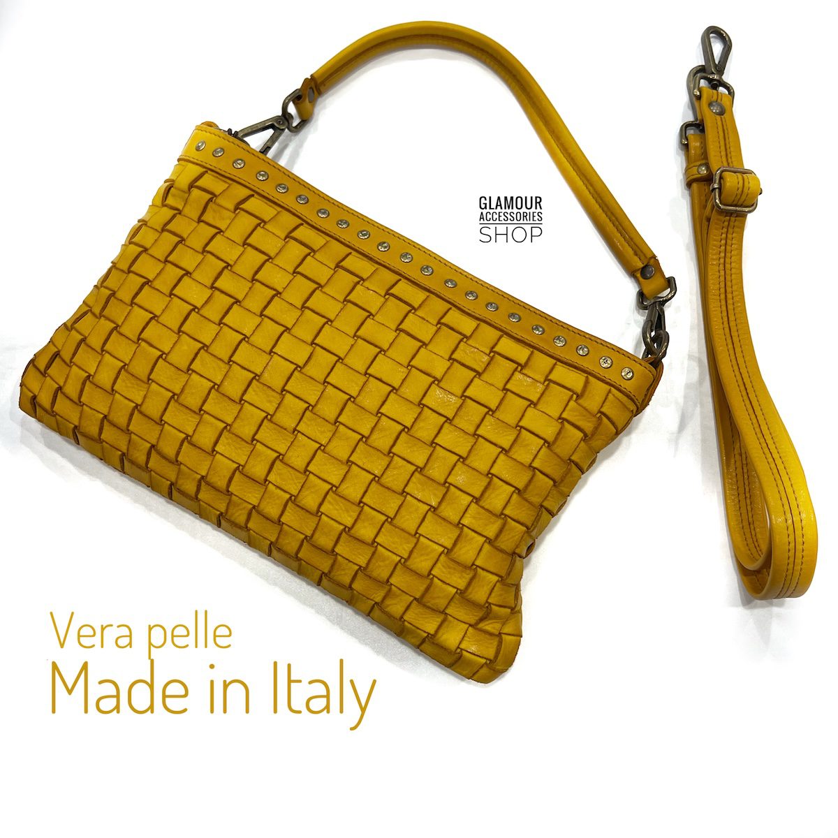 Borsa pochette donna Joan in vera pelle con intreccio largo, borchiatura, manico corto e tracolla regolabile Made in Italy.